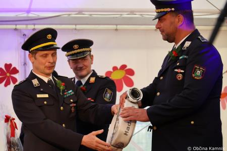 Prostovoljno gasilsko društvo Sela bogatejše za vozilo GV -1 (77)